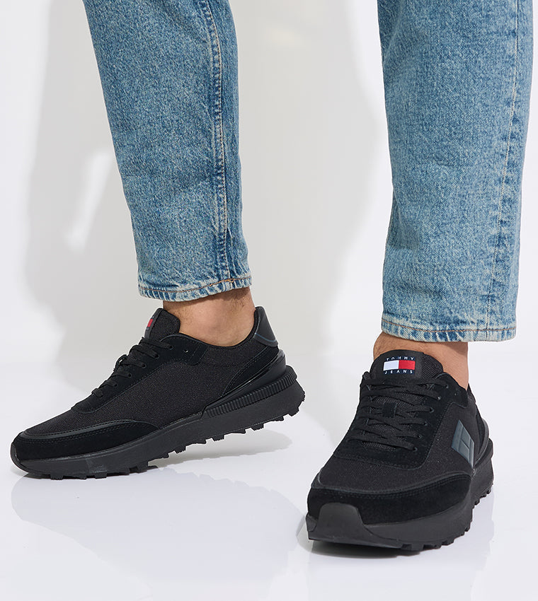 Tommy Jeans Black Chunky Sneakers for Men – Stylish Casual Shoes with Platform Sole