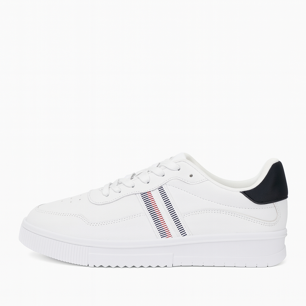 Tommy Hilfiger White Sneakers with Signature Stripe – Timeless Everyday Style