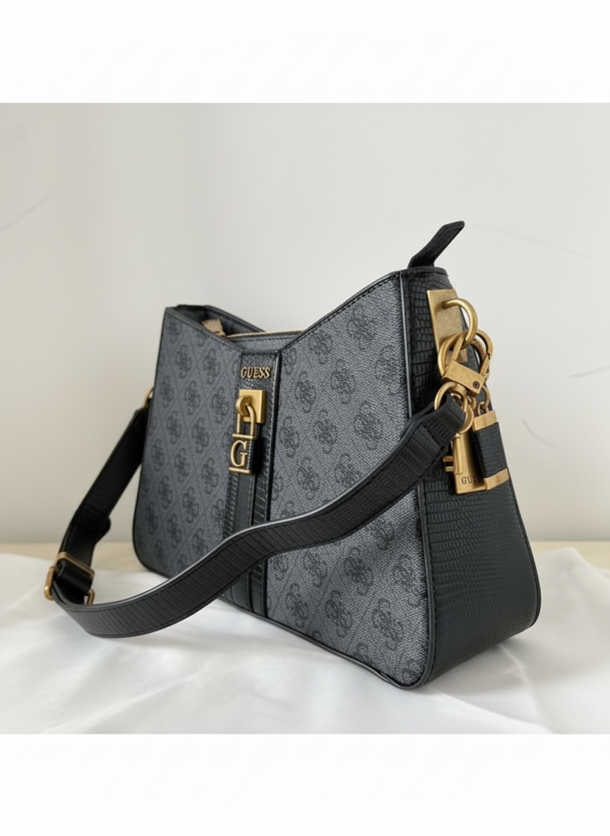 GUESS -Quilted Flap Crossbody Bag with Chain Strap and Iconic Logo