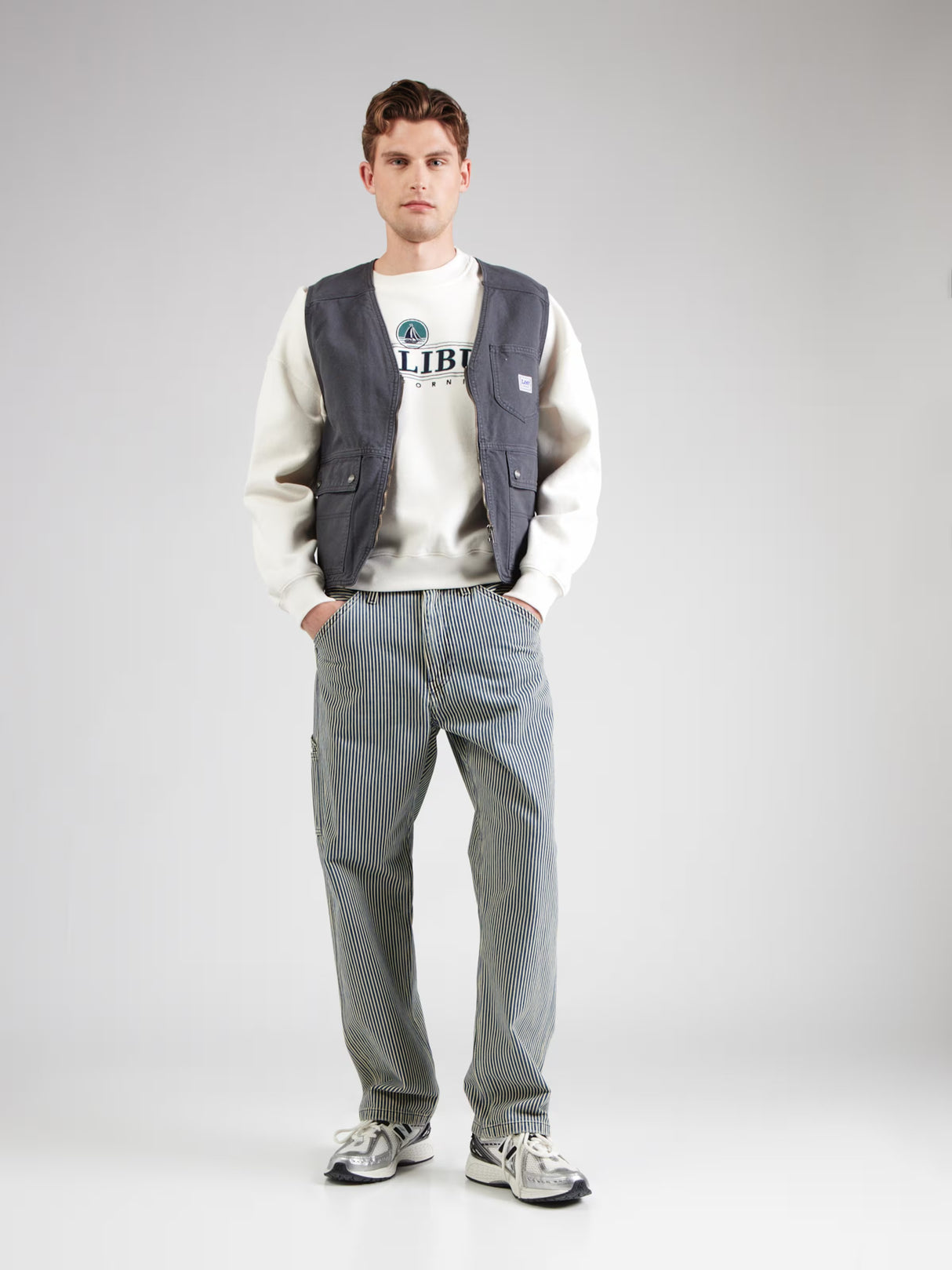 Hollister - Men's Maui Graphic Crew Neck Baggy Sweatshirt