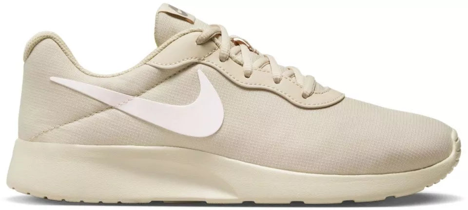 WMNS NIKE TANJUN REFINE