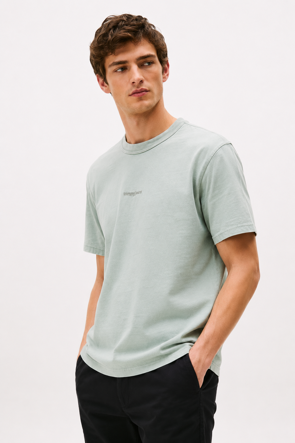 TOMMY JEANS ROUND REGULER FIT