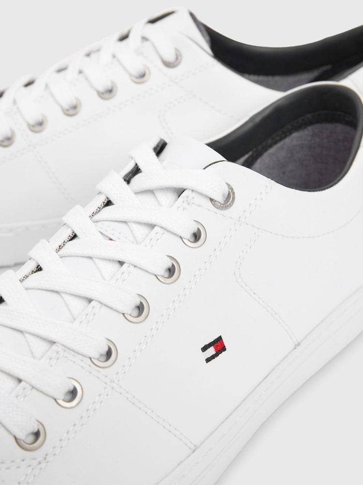 Tommy Hilfiger Trendy Urban Lifestyle Sneakers