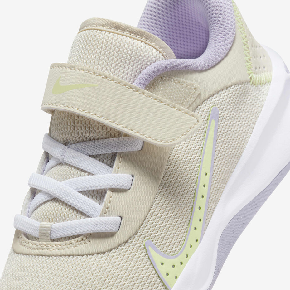 NiKe Omni Multi-Court Kids Shoes
