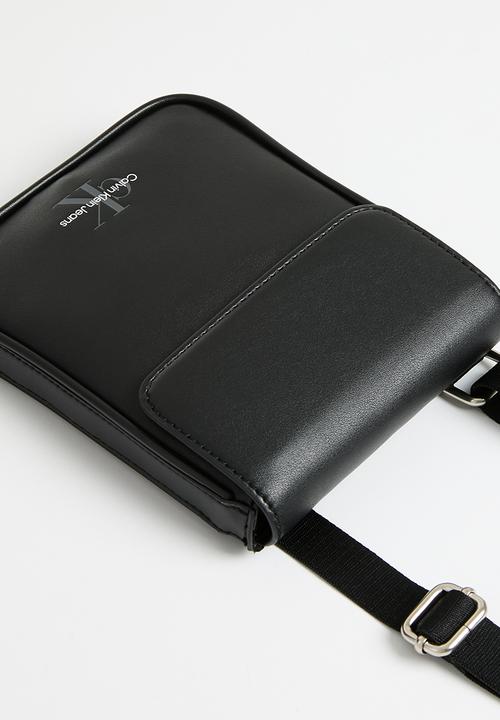 Calvin klein soft phone camera bag