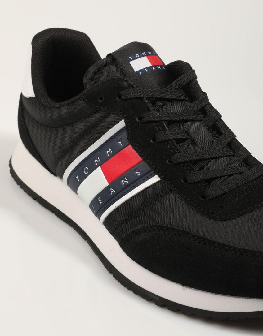 Tommy Hilfiger Modern Fashion Casual Sneakers