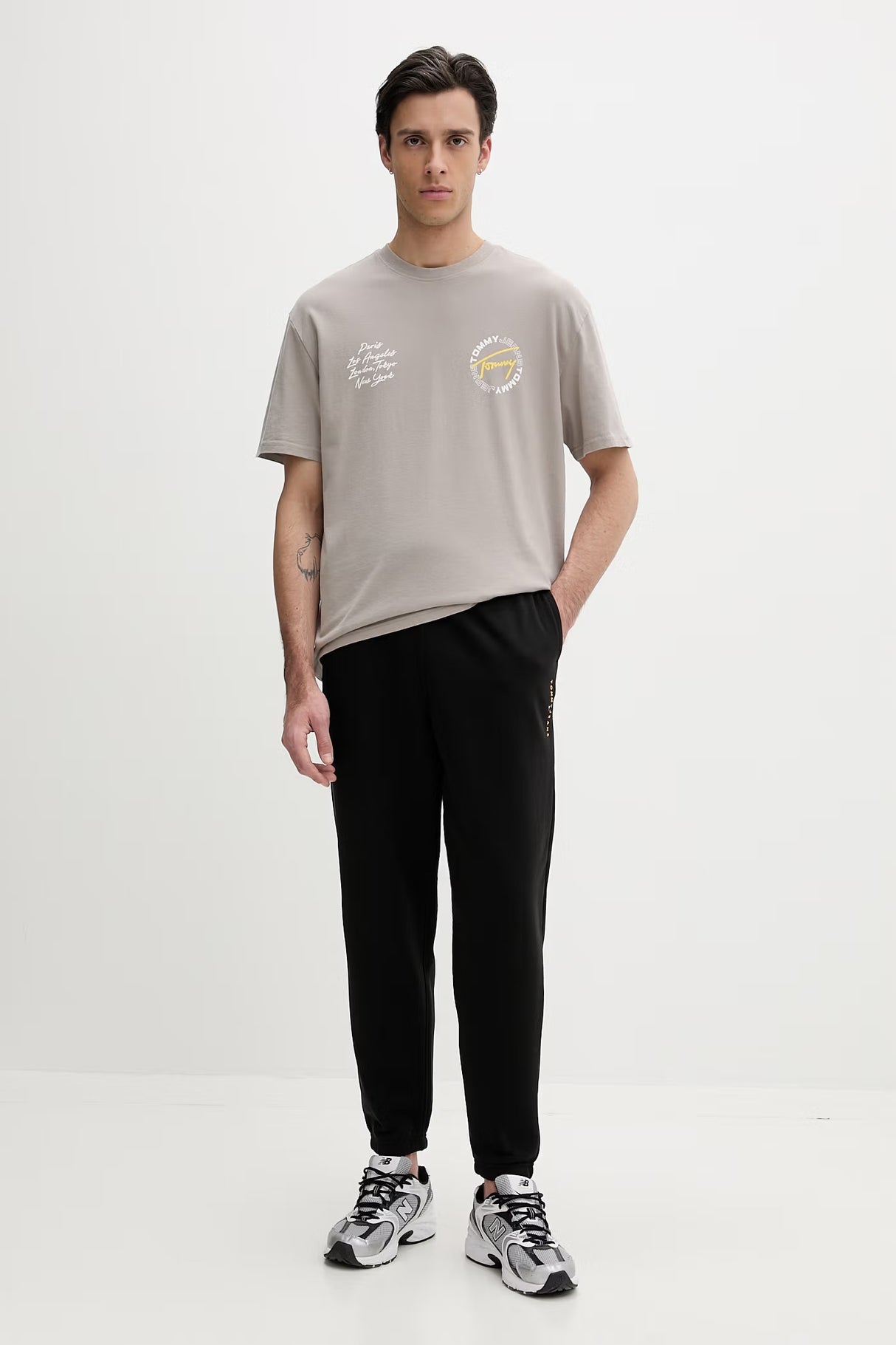 Tommy jeans Circular Back Logo round t-shirt