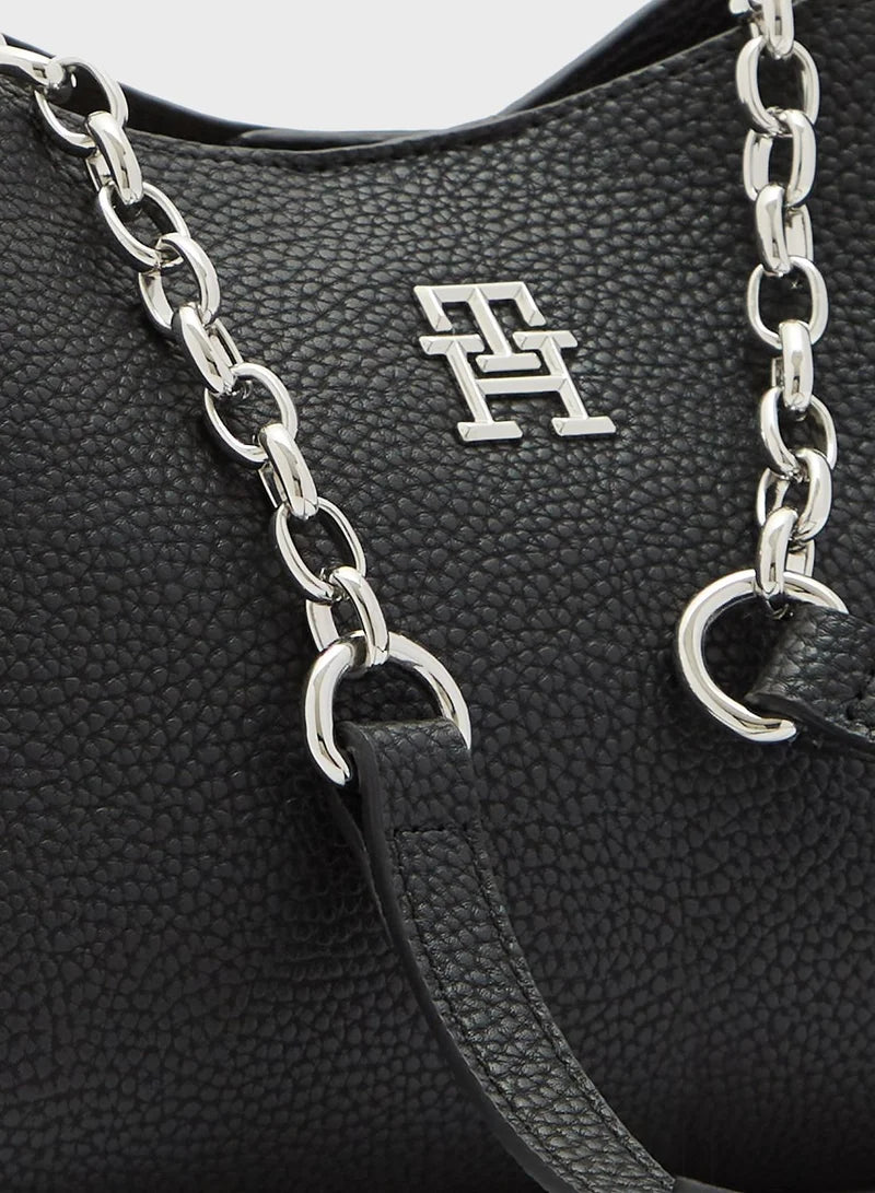 Tommy Hilfiger CROSSBODY CHAIN MONOGRAM PLAQUE bag