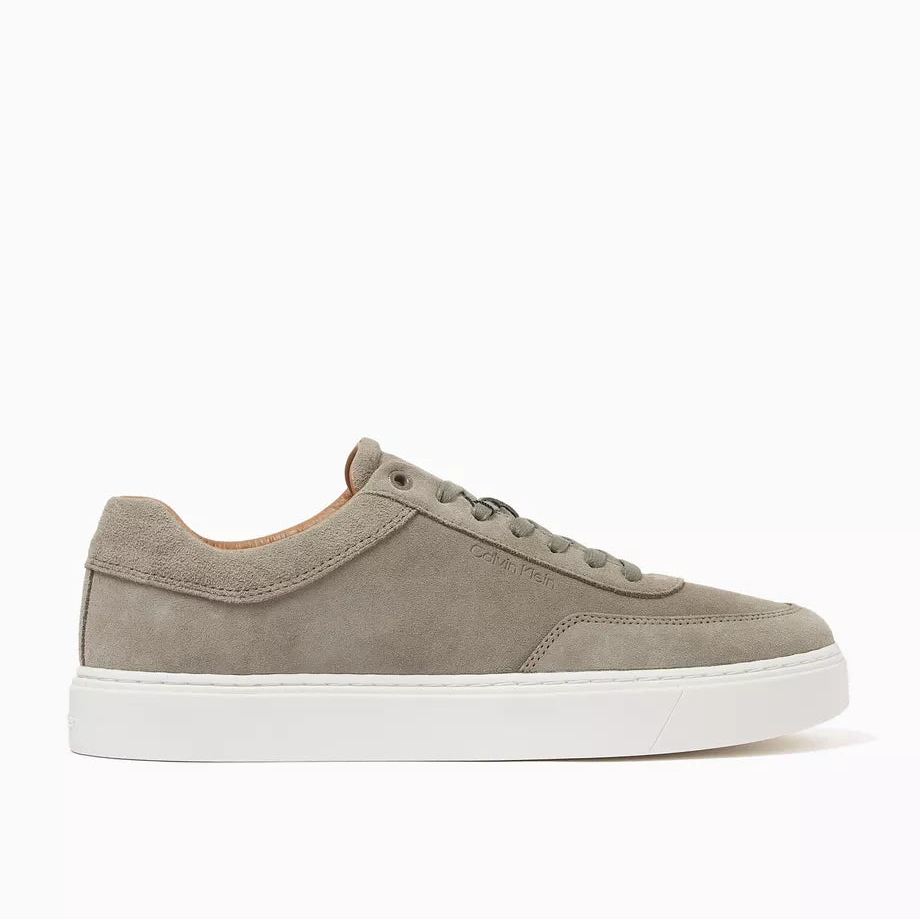 This is a pair of Calvin Klein Clean Cup Low Lace-up Oxf Su sneakers
