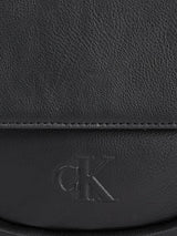 Calvin Klein Ultralight Saddle22 K60K610846-BLK