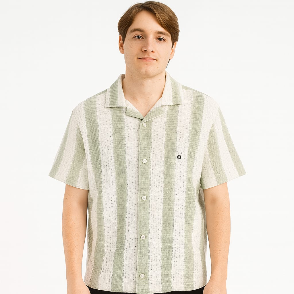 Hollister Men’s Striped Short Sleeve Shirt