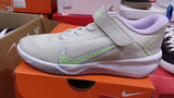 NiKe Omni Multi-Court Kids Shoes