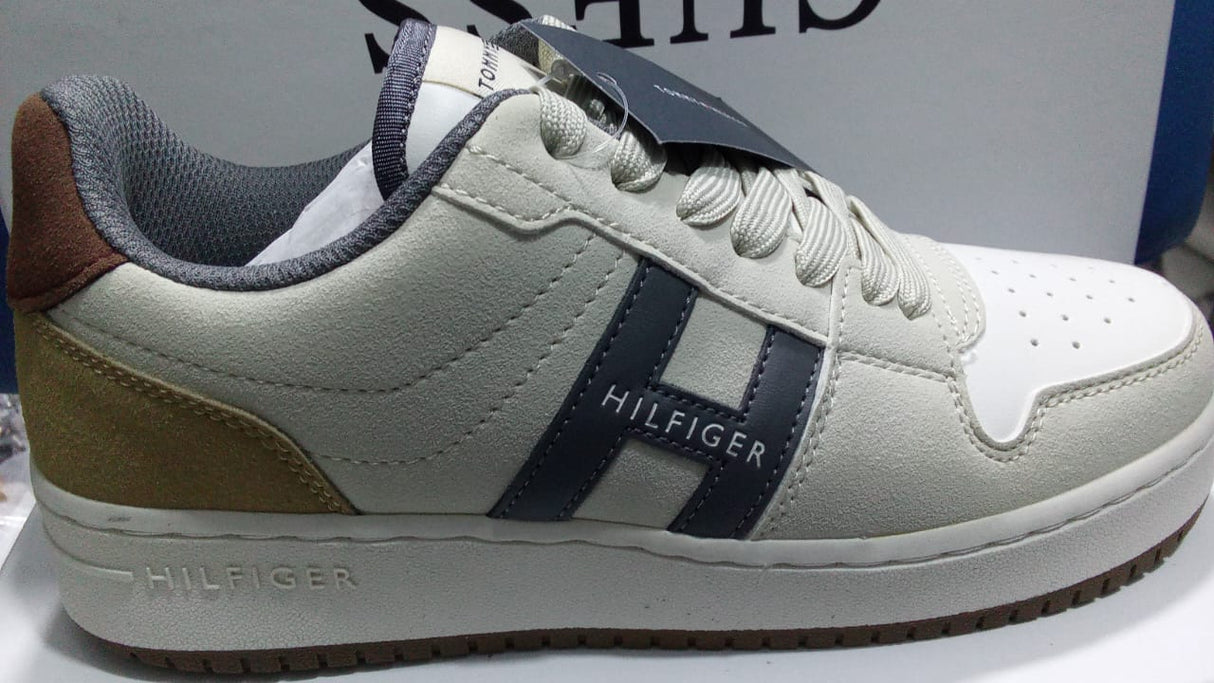 Tommy Hilfiger Retro-Inspired Sneakers – Modern Casual Comfort