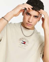 TOMMY JEANS Men's T-shirt with circular logo