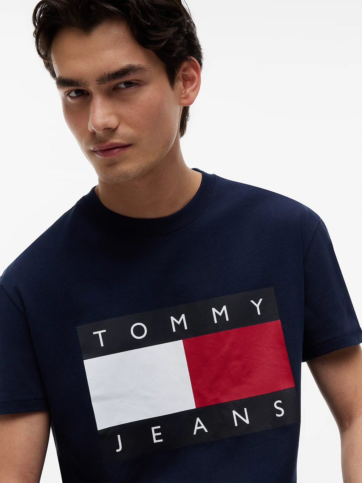 Tommy Jeans Flag Badge Crew Neck  T_shirt Regular Fit