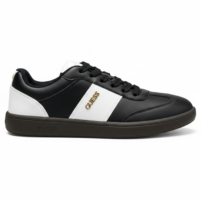 Shoes Guess Pelara low-top sneakers in black and white Women