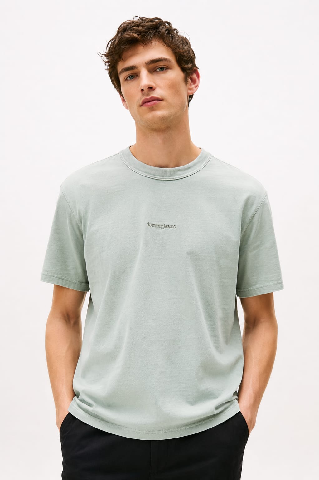 TOMMY JEANS ROUND REGULER FIT