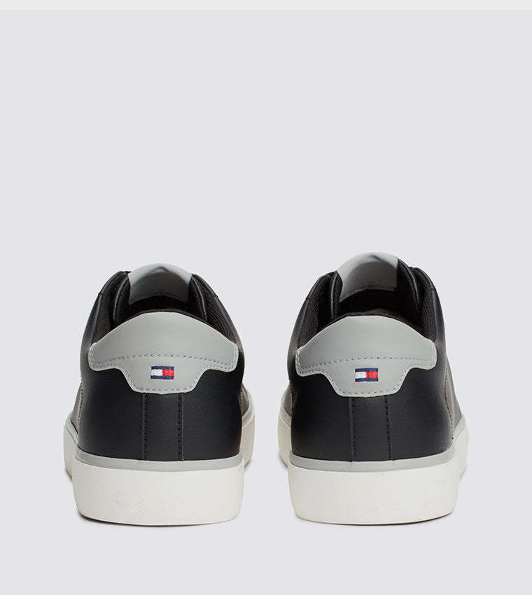 Tommy Hilfiger Men Shoes _ Black