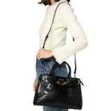 GUESS Women’s Stylish Handbag – Elegant & Timeless Design