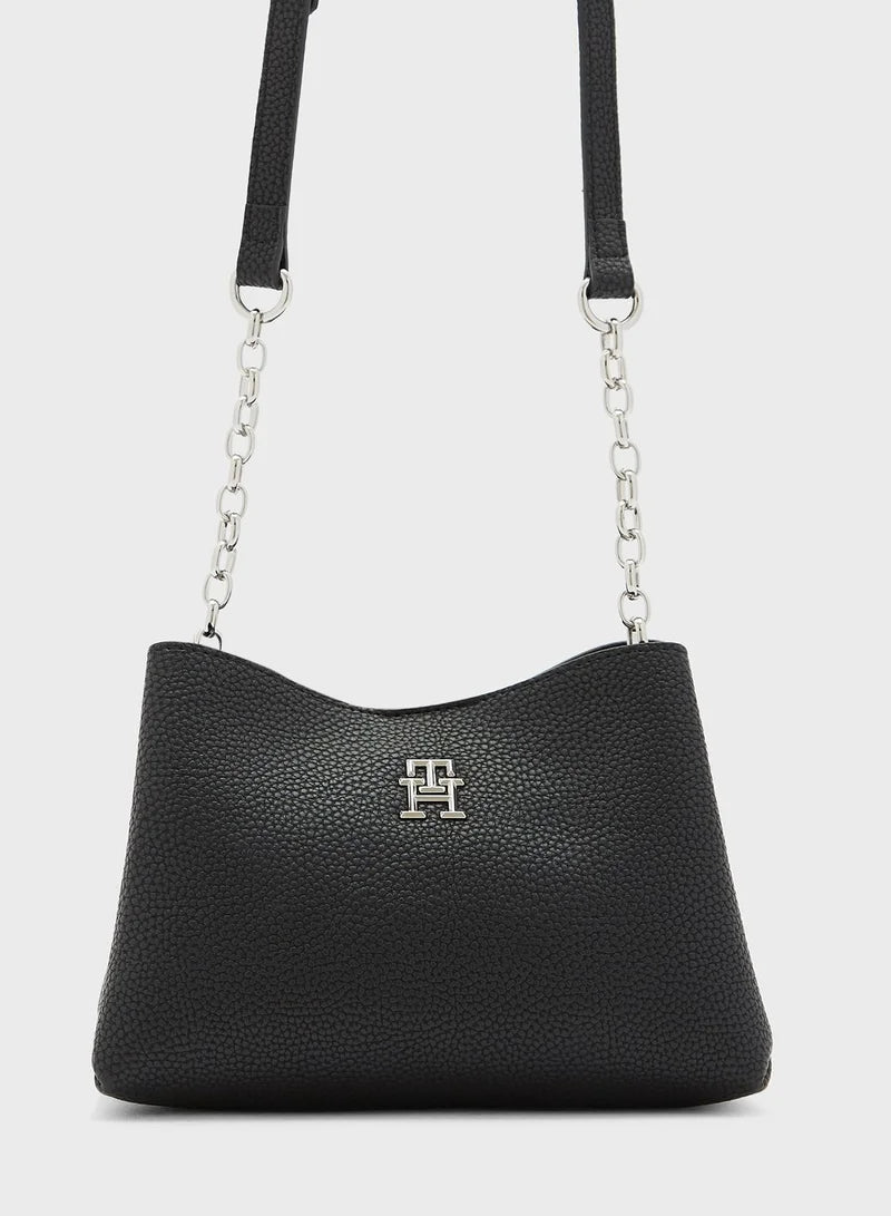 Tommy Hilfiger CROSSBODY CHAIN MONOGRAM PLAQUE bag