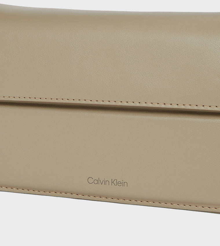 Calvin klein logo detail shoulder bag